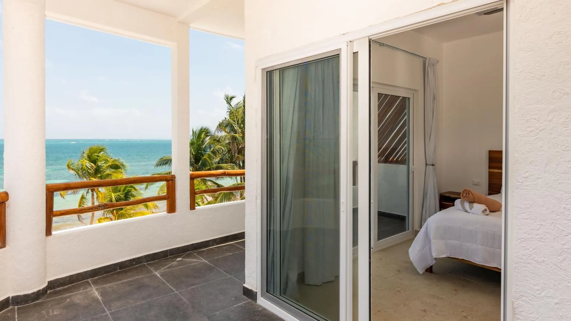 Arenika Beach House Puerto Morelos